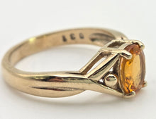 Cargar imagen en el visor de la galería, 2400 Vintage: 9ct Gold Oval Faceted Orange Citrine Solitaire Ring
