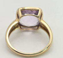 Cargar imagen en el visor de la galería, Vintage: 9ct Gold Cushion Cut Lilac Amethyst Solitaire Ring
