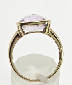 Vintage: 9ct Gold Cushion Cut Lilac Amethyst Solitaire Ring