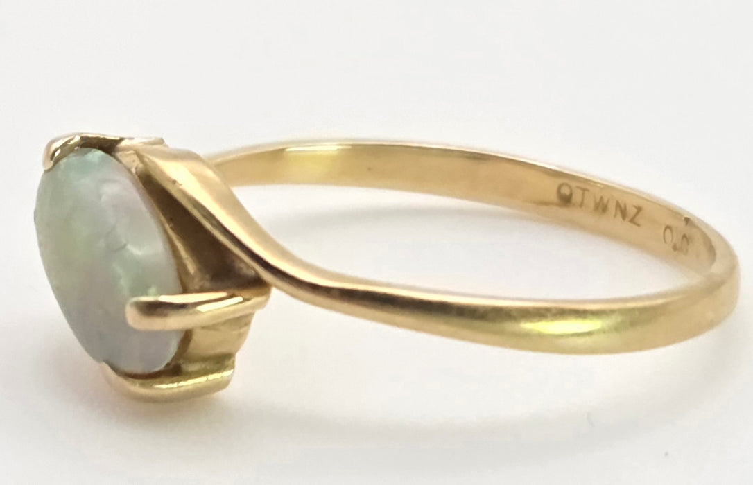 2432 Vintage: Petite 18ct Gold Cabochon White Opal Diamond Snake-Head Ring