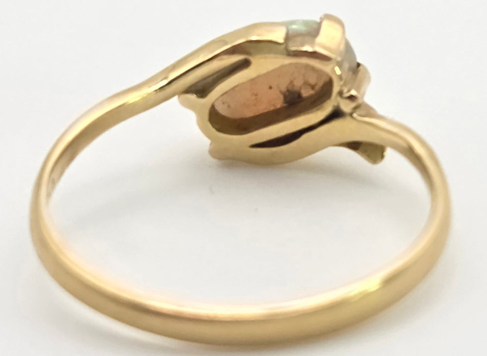 2432 Vintage: Petite 18ct Gold Cabochon White Opal Diamond Snake-Head Ring