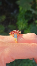Cargar imagen en el visor de la galería, 2224 Vintage: 9ct Gold Large 21 Almandine Garnets  Floral Cluster Ring
