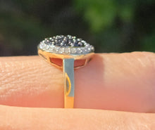 Cargar imagen en el visor de la galería, 2222 Vintage: 9ct Gold Black &amp; White Natural Diamonds &quot;Swirl&quot; Cocktail Ring
