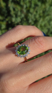 Vintage: 9ct Gold Vibrant Peridot Glacier Topaz Floral Cluster Ring