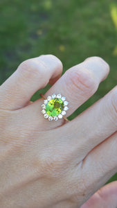 Vintage: 9ct Gold Vibrant Peridot Glacier Topaz Floral Cluster Ring