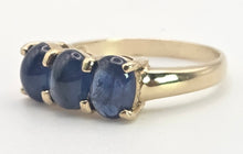 Load image into Gallery viewer, 2451 Vintage: 9ct Gold Cabochon Cornflower Blue Sapphire Trilogy Ring
