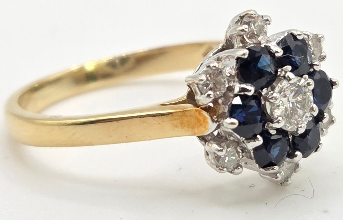 2445 Vintage: 18ct French Blue Sapphires Natural Sparkling Diamonds Flower Head Ring