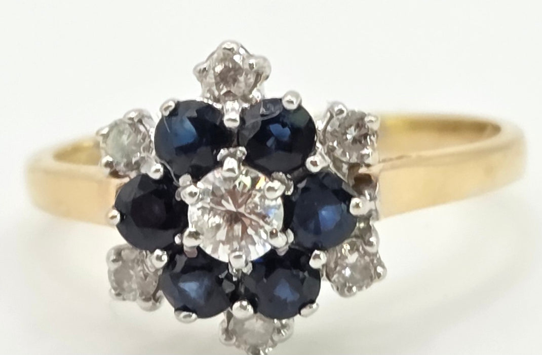 2445 Vintage: 18ct French Blue Sapphires Natural Sparkling Diamonds Flower Head Ring