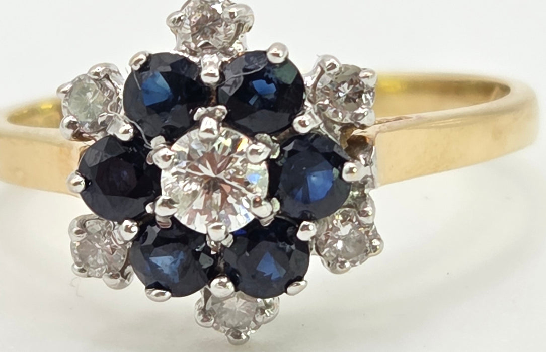 2445 Vintage: 18ct French Blue Sapphires Natural Sparkling Diamonds Flower Head Ring