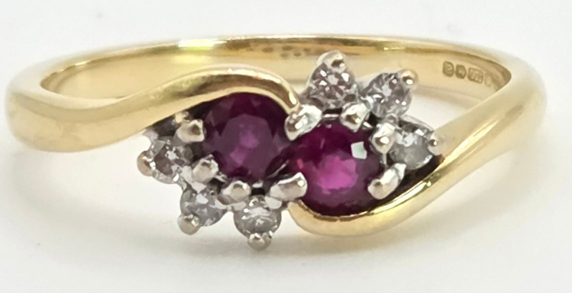 2446 Vintage: 18ct Gold Rubies Natural Diamonds Dress Ring