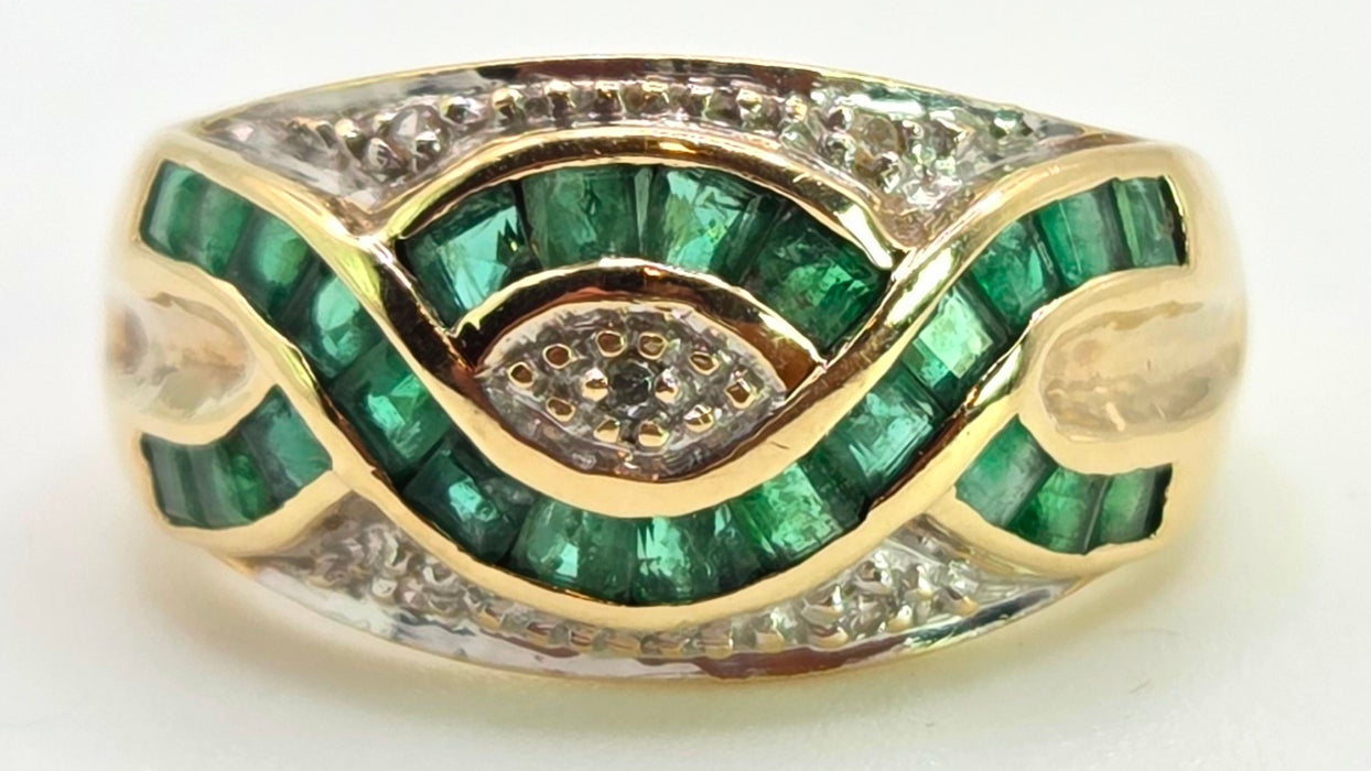 2455 Vintage: 9ct Gold Art Deco Style Emeralds Diamonds Dress Ring