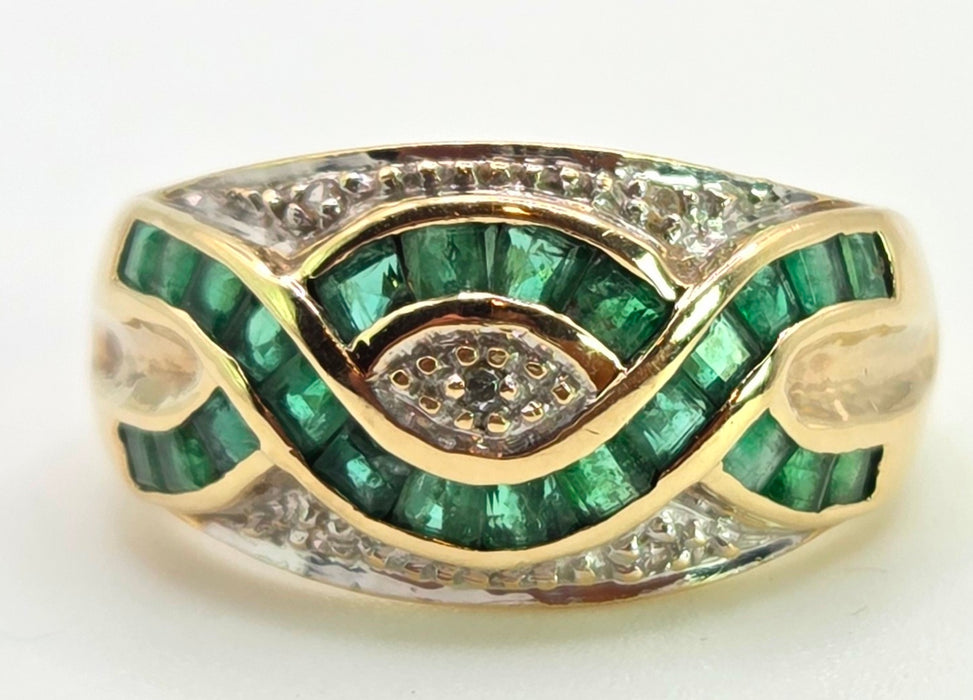 2455 Vintage: 9ct Gold Art Deco Style Emeralds Diamonds Dress Ring