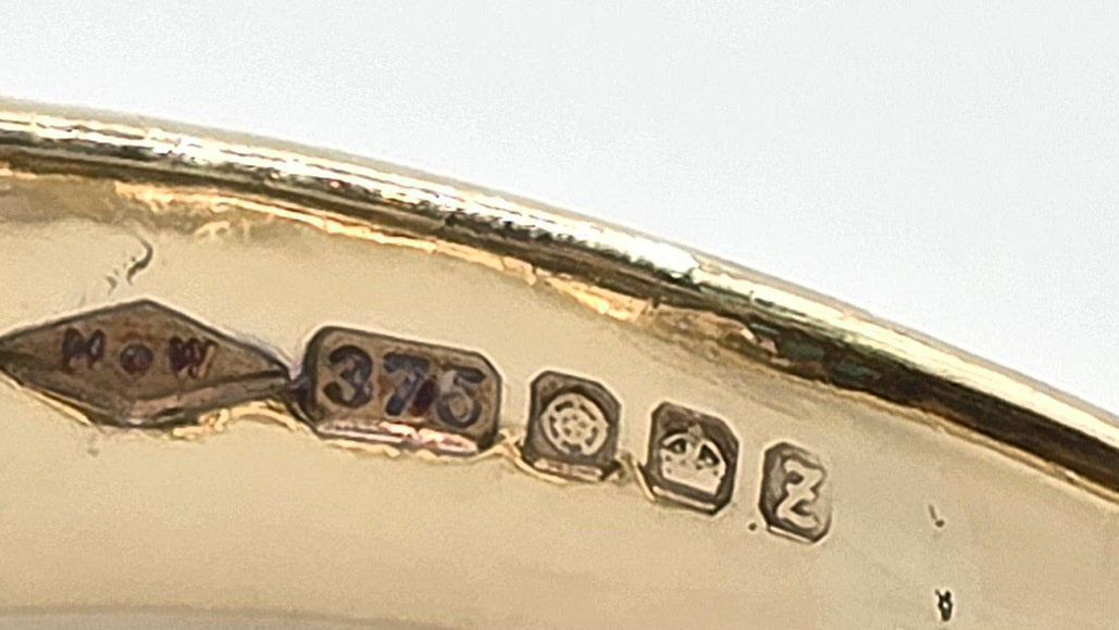 2455 Vintage: 9ct Gold Art Deco Style Emeralds Diamonds Dress Ring
