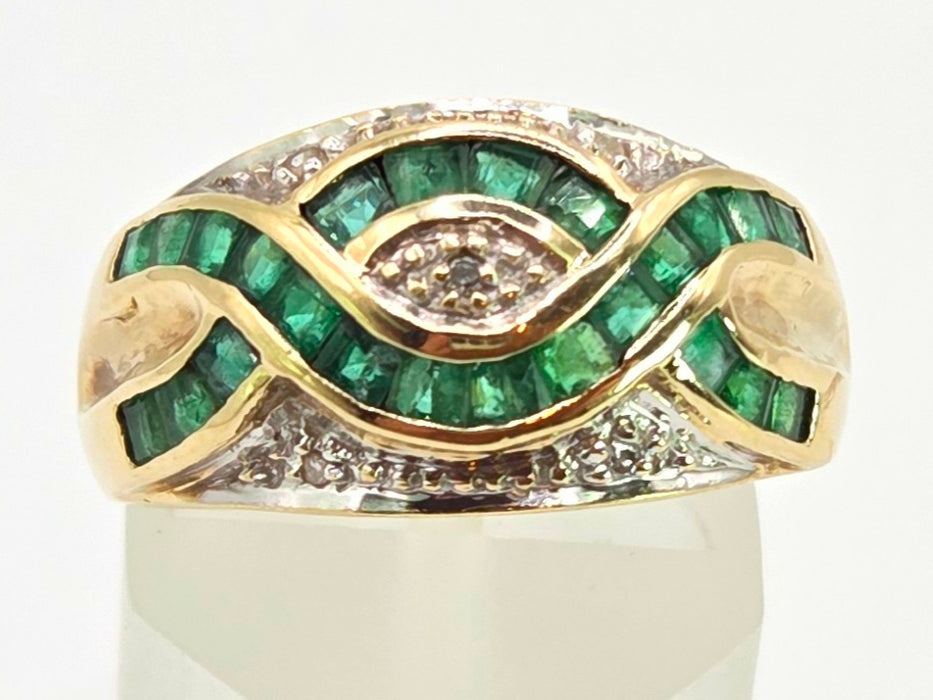 2455 Vintage: 9ct Gold Art Deco Style Emeralds Diamonds Dress Ring