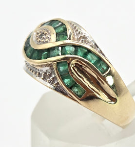 2455 Vintage: 9ct Gold Art Deco Style Emeralds Diamonds Dress Ring