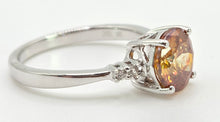 Cargar imagen en el visor de la galería, 2494 Vintage: 14ct White Gold Round Cut Orange Zircon Natural Diamonds Ring
