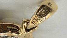 Cargar imagen en el visor de la galería, 2510 Vintage &amp; Rare 18ct Gold Beetle Pendant Diamonds Moonstone Heliodor
