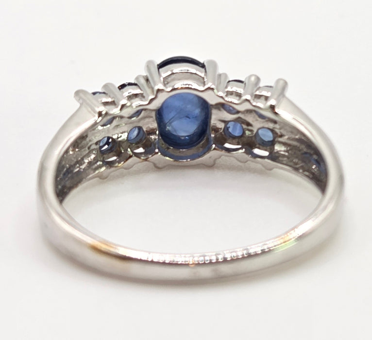 2513 Vintage: 9ct White Gold 9 Blue Sapphires Cluster Ring