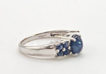 Load image into Gallery viewer, 2513 Vintage: 9ct White Gold 9 Blue Sapphires Cluster Ring
