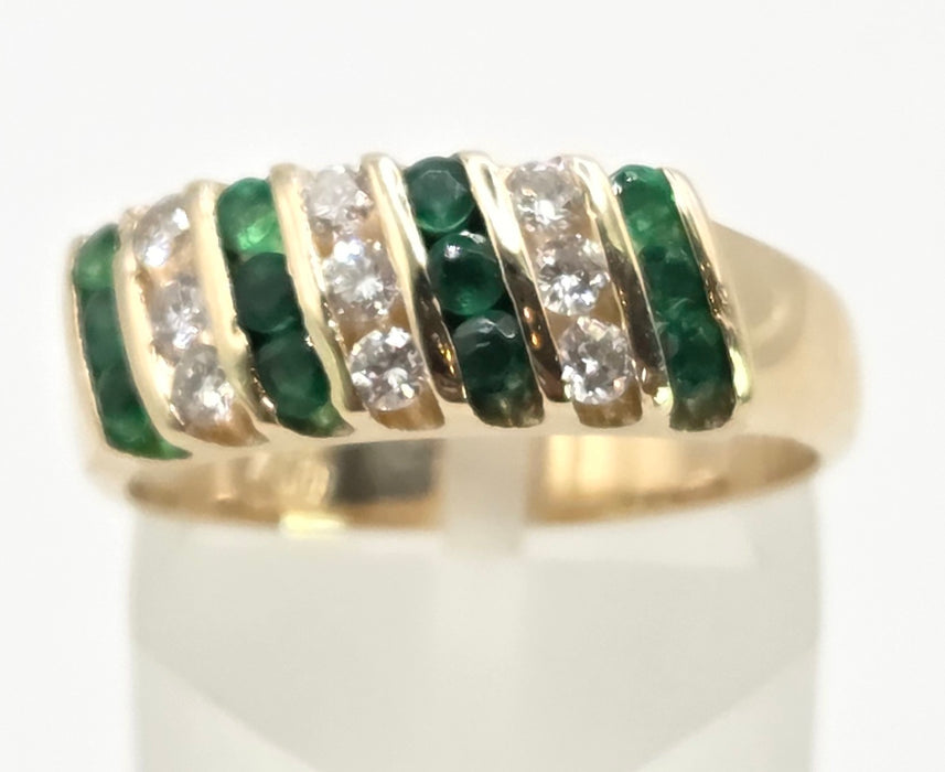 Vintage: 18ct Gold Emerald & Diamond Seven Row Half Hoop Ring
