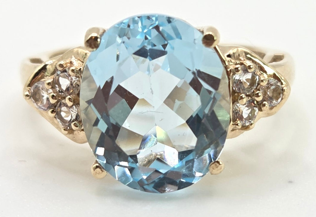 5804 Vintage; 9ct Gol Faceted Cut Swiss Blue Topaz natural Diamonds Dress ring