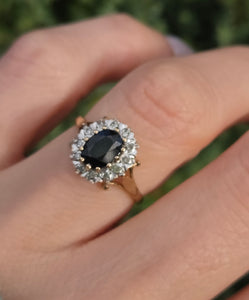 0147 Vintage: 9ct Gold Australian Blue Sapphire 16 Natural Diamonds Diana Style Cluster Ring