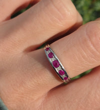 Cargar imagen en el visor de la galería, 2164 Vintage 9ct White Gold Rubies Natural Diamonds Stacker Ring
