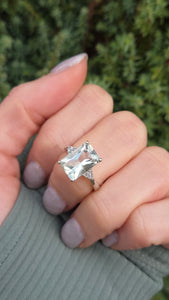2399 Vintage: 9ct White Gold Pale Green Amethyst 12 Natural Diamonds Cocktail Ring