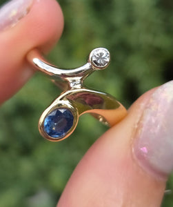2373 Vintage: 18ct Yellow & White Gold Blues Sapphire Diamond Abstract Ring