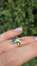 Load image into Gallery viewer, 2373 Vintage: 18ct Yellow &amp; White Gold Blues Sapphire Diamond Abstract Ring
