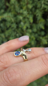 2373 Vintage: 18ct Yellow & White Gold Blues Sapphire Diamond Abstract Ring