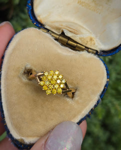 6247 Vintage: 9ct Gold Yellow Diamonds Flower Head Ring