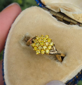 6247 Vintage: 9ct Gold Yellow Diamonds Flower Head Ring