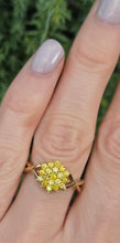 Load image into Gallery viewer, 6247 Vintage: 9ct Gold Yellow Diamonds Flower Head Ring
