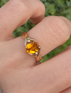 2400 Vintage: 9ct Gold Oval Faceted Orange Citrine Solitaire Ring