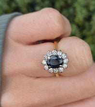 Load image into Gallery viewer, 2366 18ct Gold French Blue Sapphire (1.5ct) Diamonds (0.6ct) Cluster Ring
