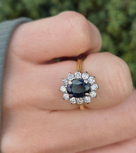 2366 18ct Gold French Blue Sapphire (1.5ct) Diamonds (0.6ct) Cluster Ring