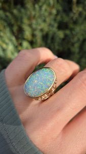 2317 Vintage: 9ct Gold Large Cabochon White Opal (9.1ct) Single Stone Ring