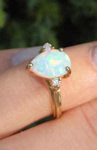 Vintage: 14ct Gold Cabochon White Opal Diamonds 3-Stone Ring