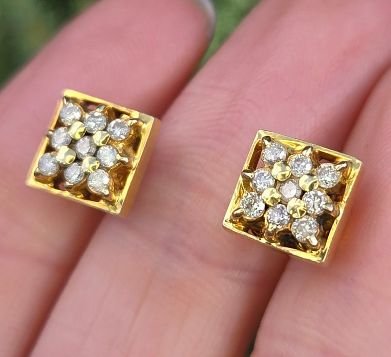 2377 18ct Gold 18 Natural Diamonds (0.45ct) Geometric Set Earrings