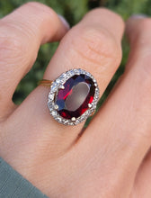 Load image into Gallery viewer, 6257 Vintage: 18ct Gold Almandine Garnet 18 Natural Sparkling Diamonds Ring
