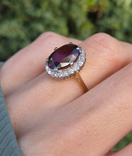 Load image into Gallery viewer, 6257 Vintage: 18ct Gold Almandine Garnet 18 Natural Sparkling Diamonds Ring
