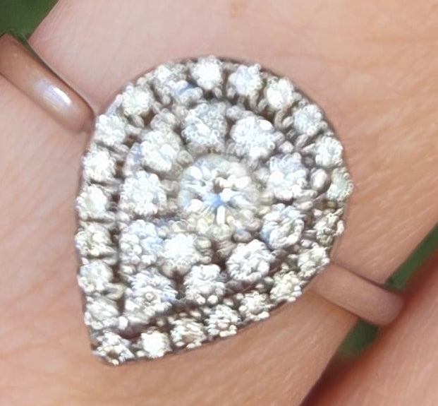 6418 Vintage: 18ct White Gold 0.50ct Diamond Pear Shaped Cluster Ring