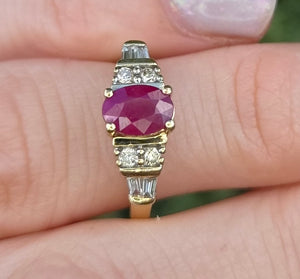 627 Vintage: 14ct Gold Rubies Baguette Diamonds Art Deco Style  Ring
