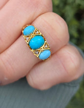Cargar imagen en el visor de la galería, Antique: 18ct Gold Turquoises Diamonds Ring-From 1902
