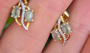 2173 Vintage: 9ct Gold Mint Green Topaz 16 Natural Diamonds Stud Earrings