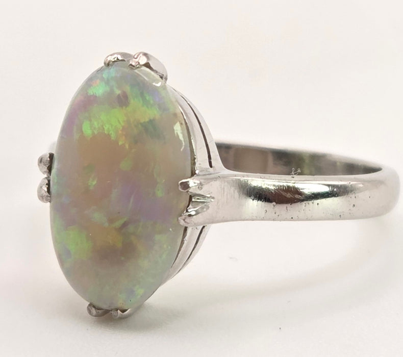 2469: Vintage 14ct White Gold Vibrant White Opal Solitaire Ring