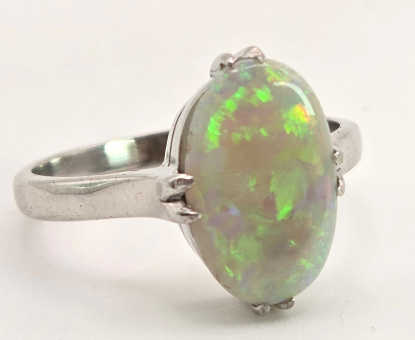 2469: Vintage 14ct White Gold Vibrant White Opal Solitaire Ring