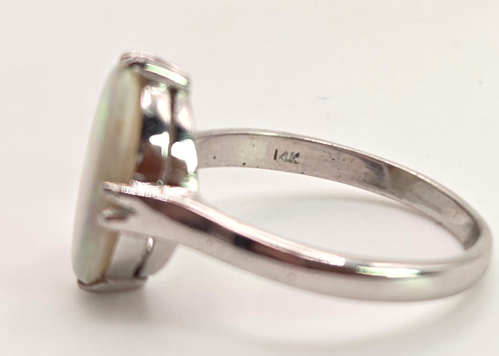 2469: Vintage 14ct White Gold Vibrant White Opal Solitaire Ring