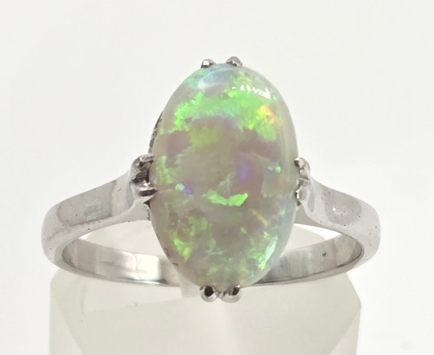 2469: Vintage 14ct White Gold Vibrant White Opal Solitaire Ring